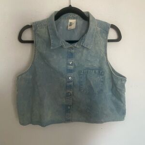 H&M Women’s Sleeveless Denim Button Front Crop Top Size 12 Blue Acid Wash